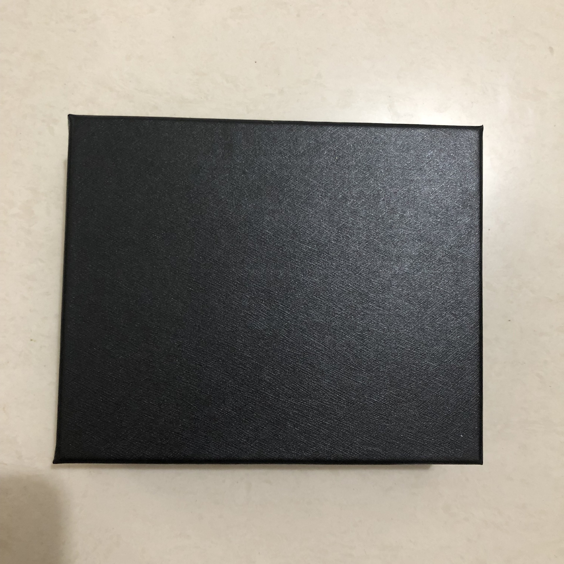15mm1000克涂黑纸版短款钱包通用盒