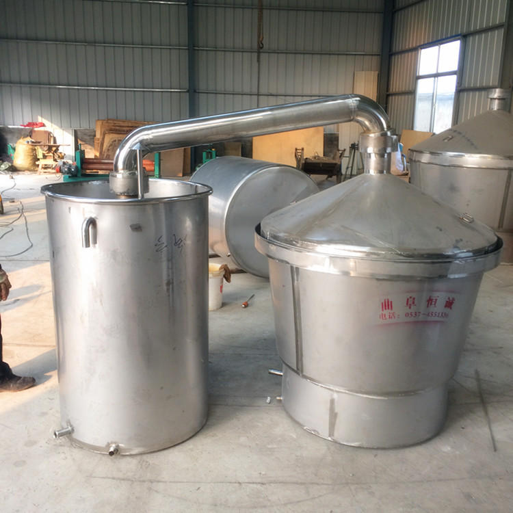 家用酿酒设备白酒蒸酒器烧酒酿蒸馏水纯露机生产厂家高粱蒸馏器