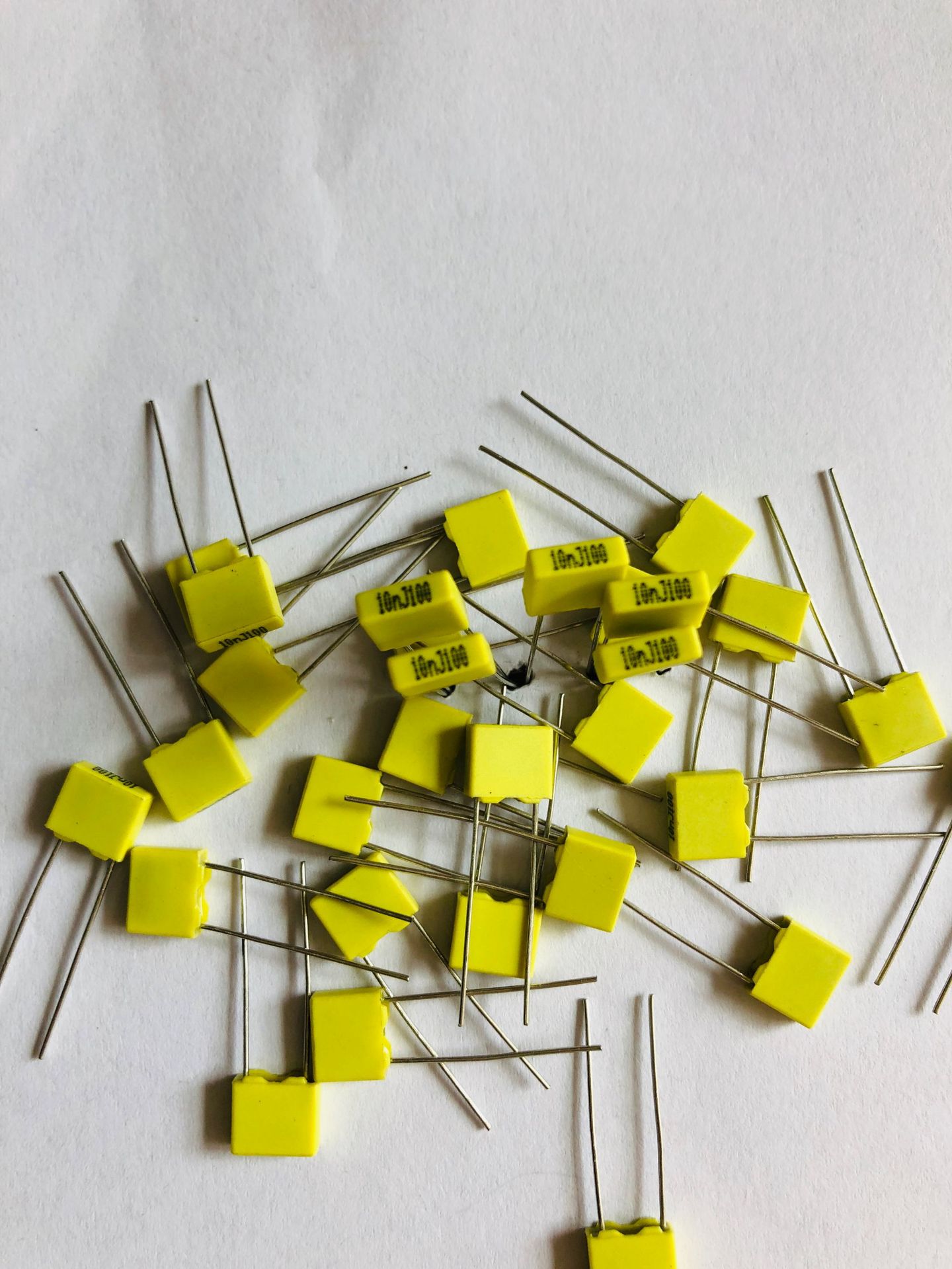 jhrfhc 超小型校正电容 104/105/224/334 100v