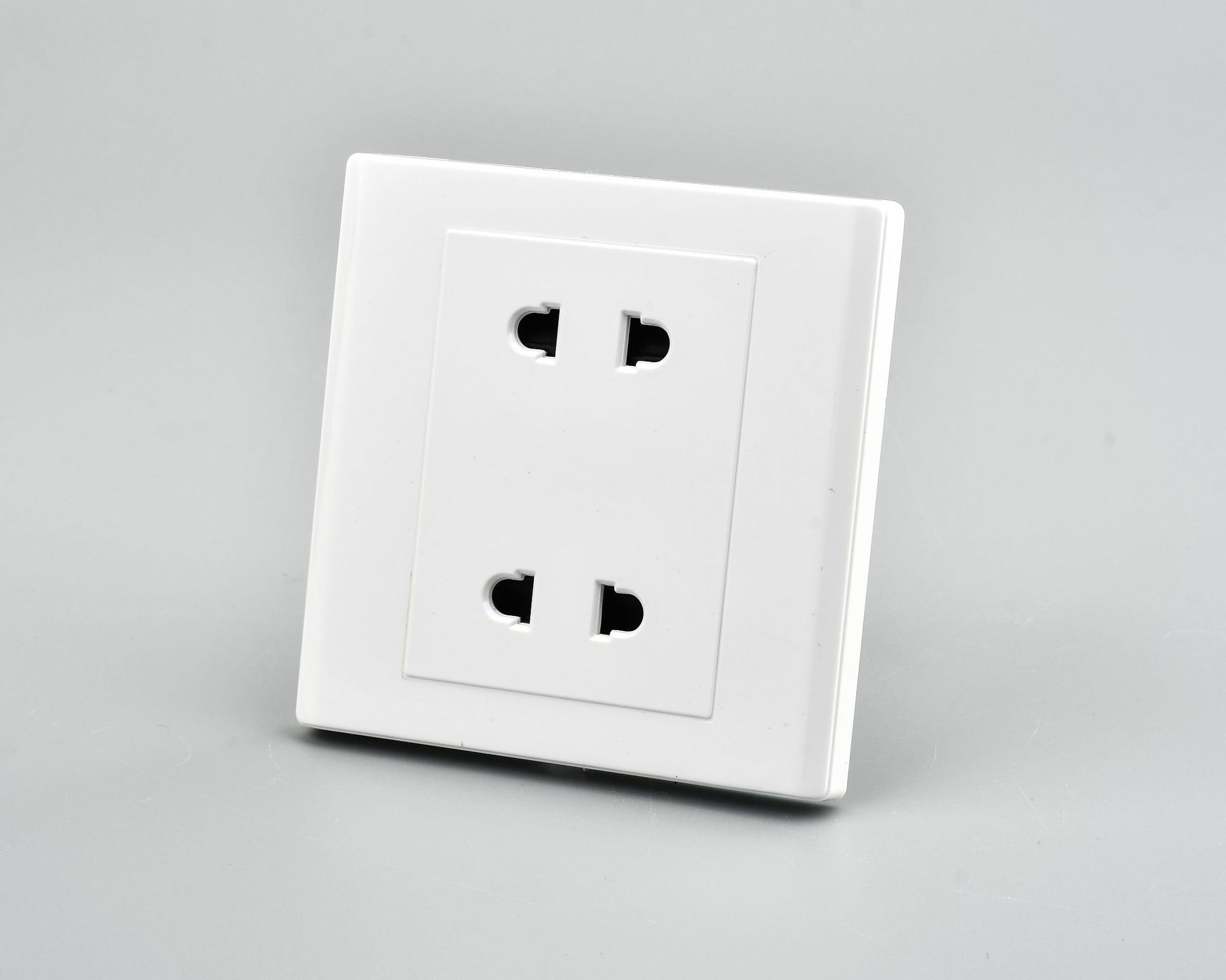 86型四孔插座两孔二二插10a墙壁电源插座厂家 暗装二四插插座面板