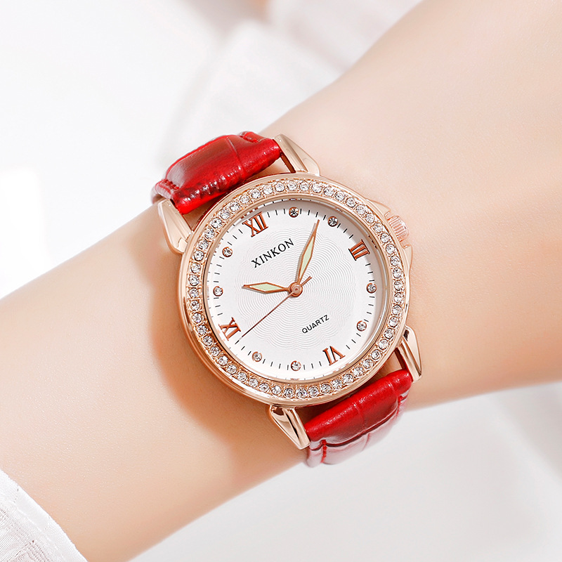 时尚女士石英表皮带手表女学生韩版简约休闲大气防水女表地摊货源