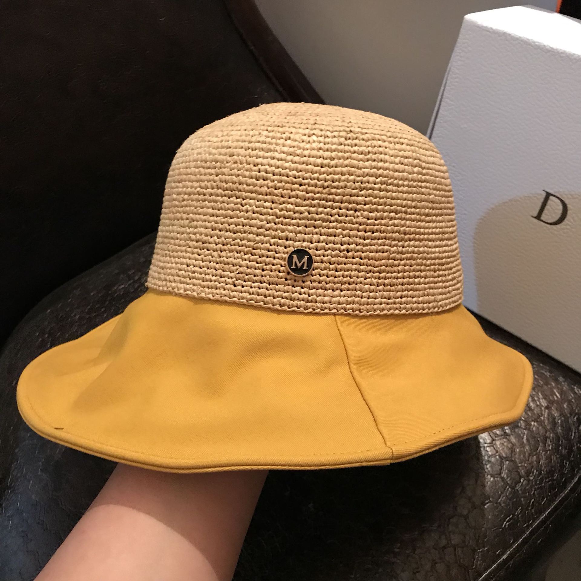 出游百搭沙滩渔夫帽日系可折叠遮阳帽子潮赫本法式外贸原单拉菲草珍珠