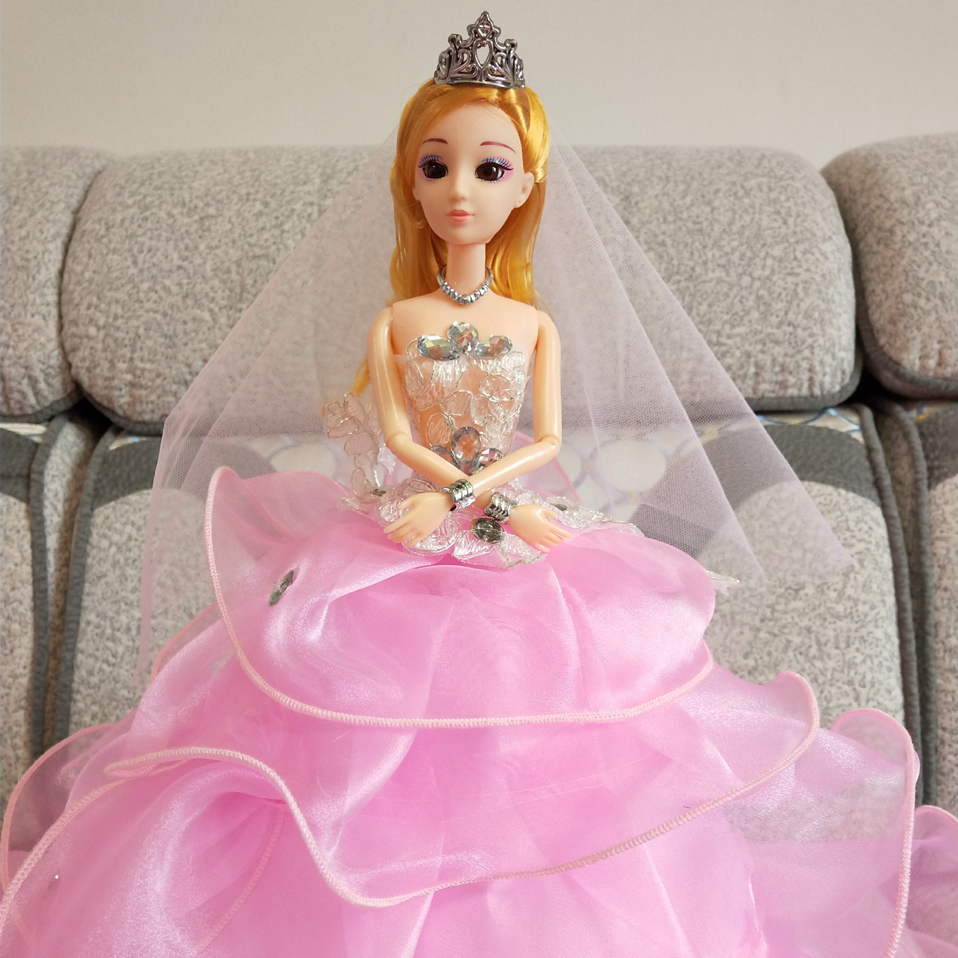 洋娃娃创意婚纱摆件芭比娃娃公主女孩招生礼物套装艺术招生赠玩具