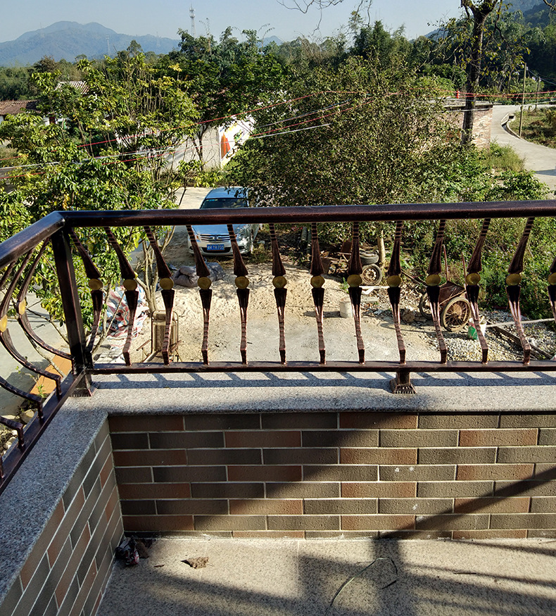 出口欧美厂家 自建房天台大肚护栏 别墅阳台防护栏 串珠弧形围栏