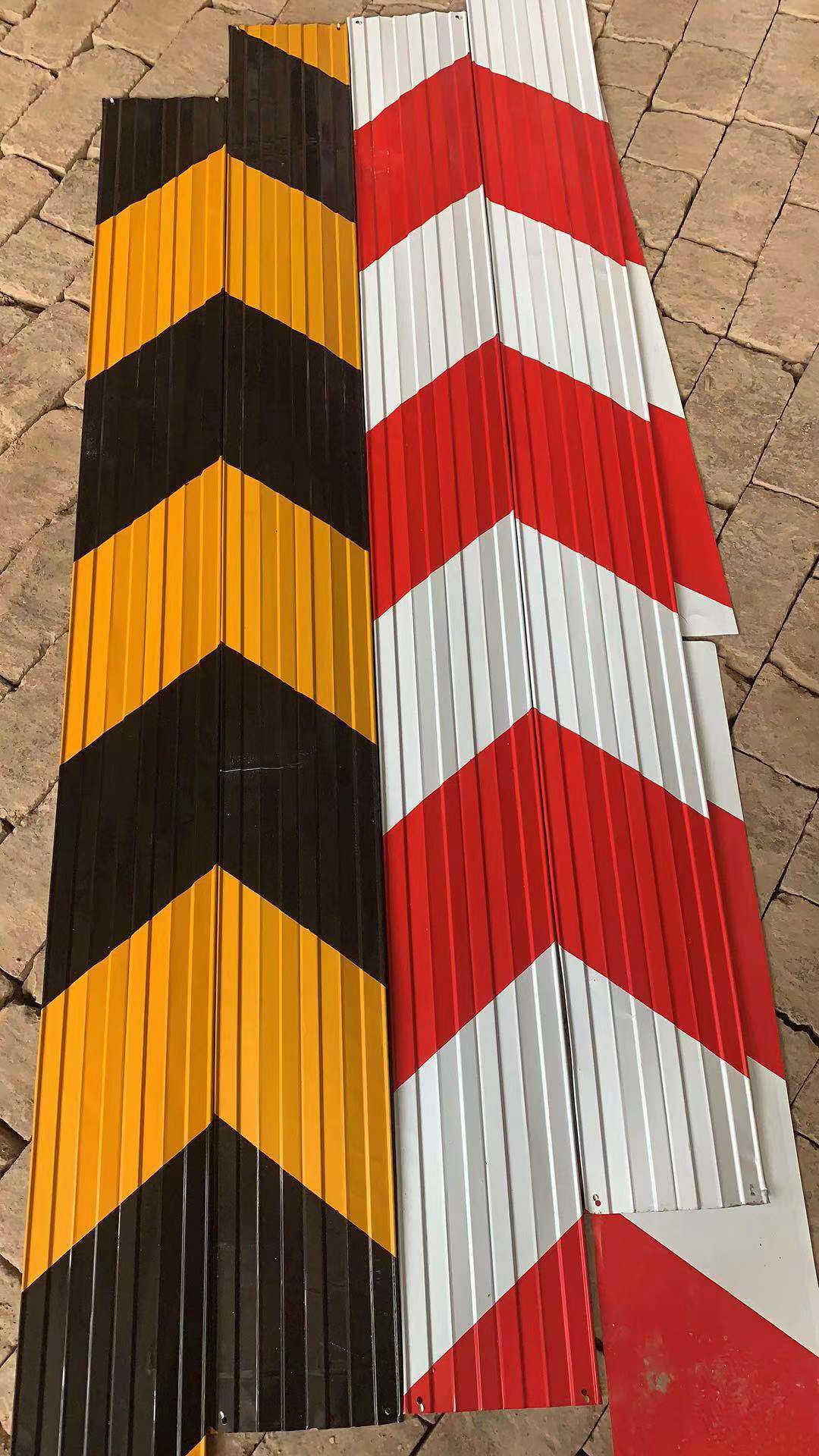 铁皮楼层隔离带20cm红白折瓦17.5警示带工地建筑黄黑挡脚板踢脚线