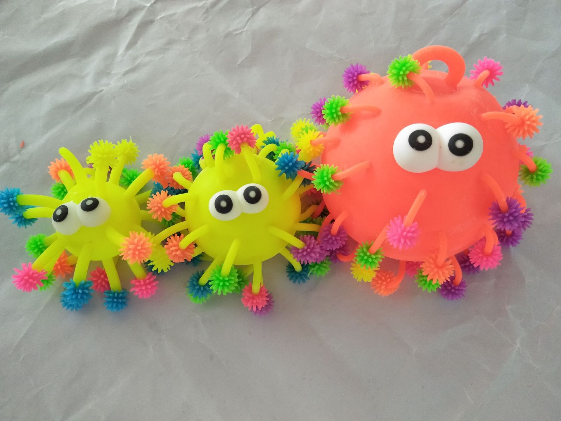 同乐6寸大号雪花球毛毛球节日蛋壳礼品玩具配件