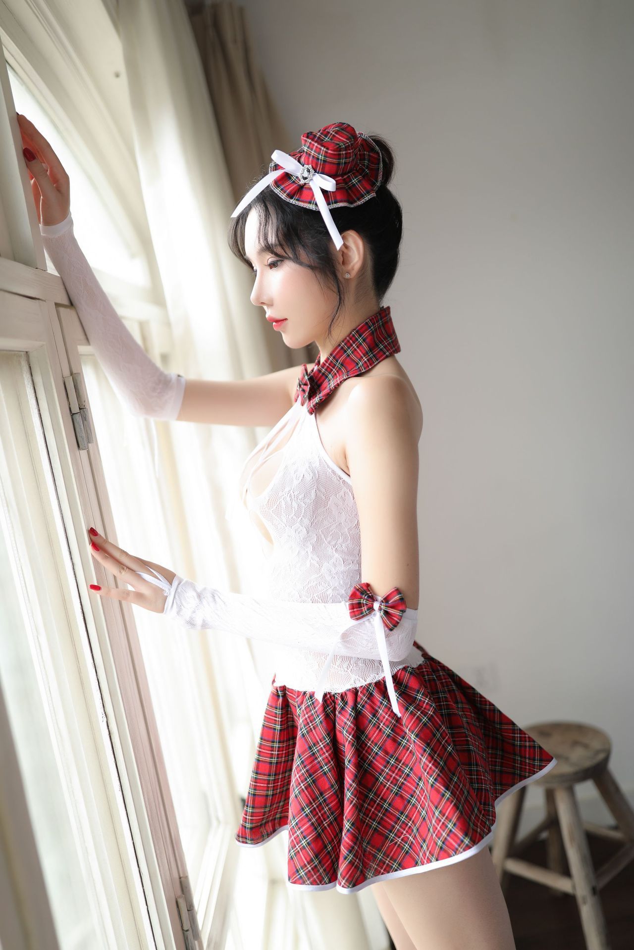 情趣网衣女学生装制服网衣丝袜连体衣性感格子短裙诱惑露乳6057