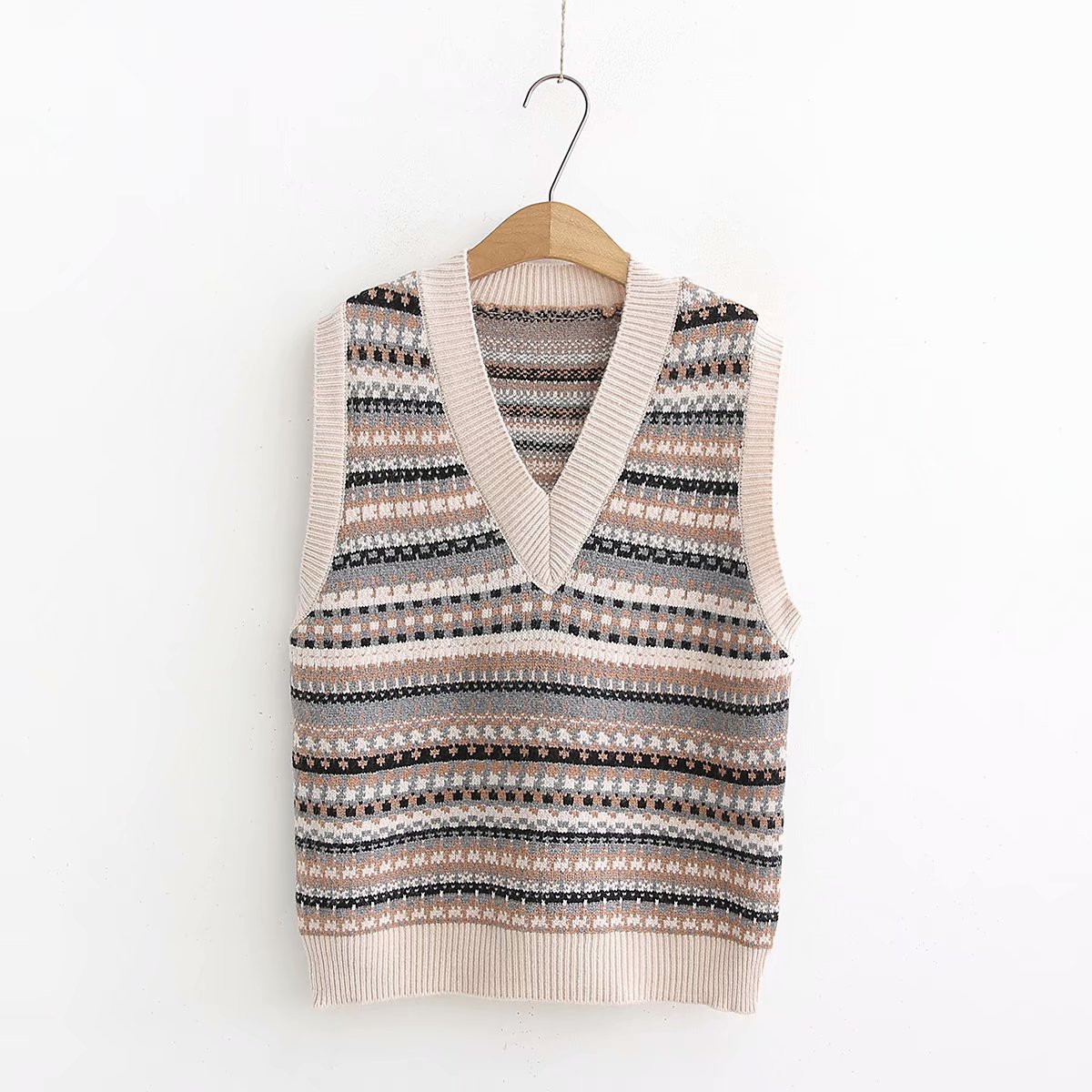 库存 否 产地 桐乡 品牌 迷人服饰 货号 有色包芯纱马甲提花 背心种类