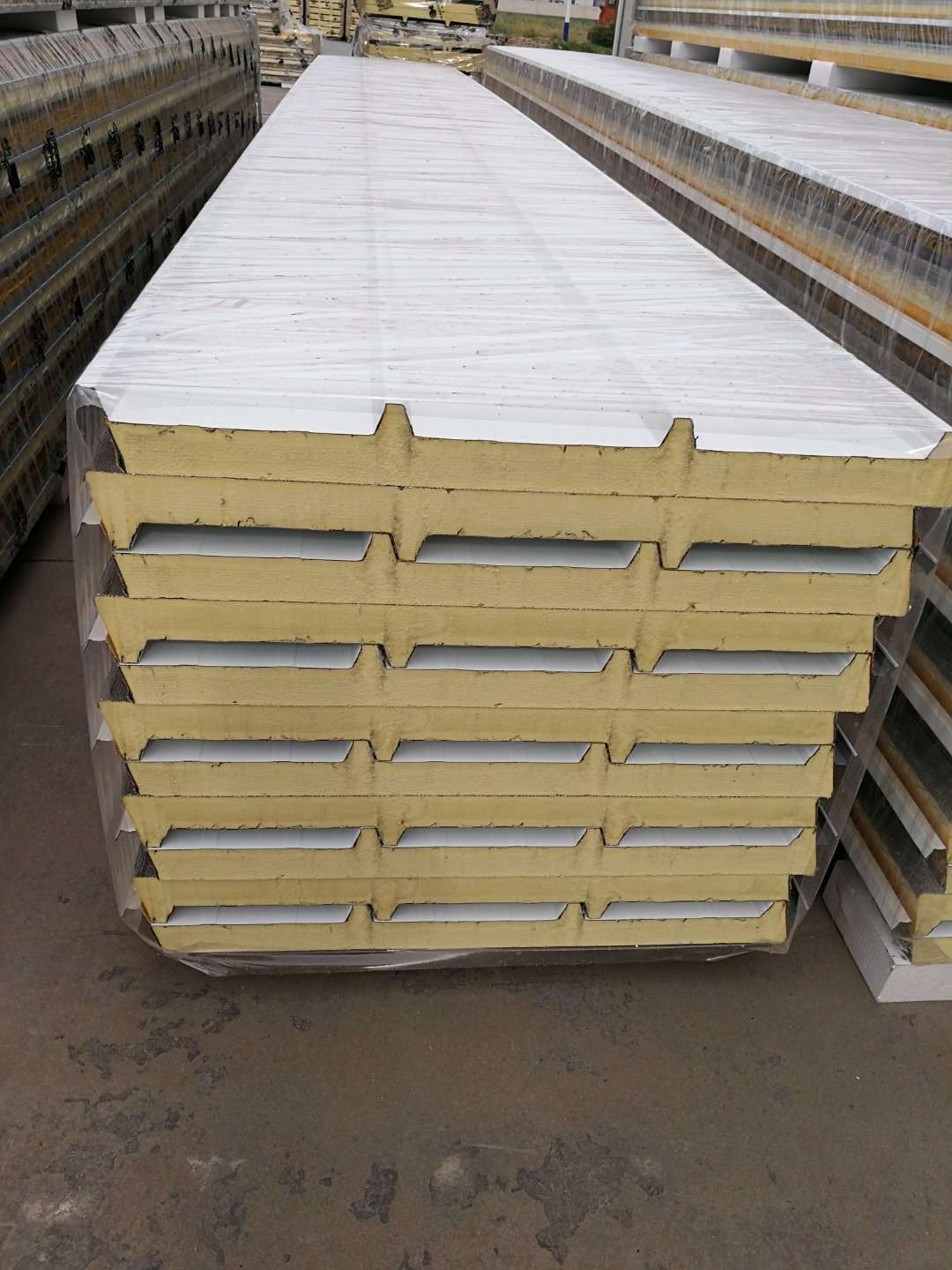 聚氨酯封边岩棉复合板 聚氨酯保温板 手工机制岩棉净化板 厂家