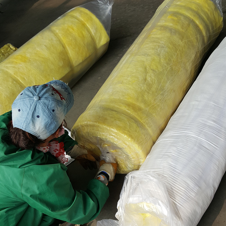 大城县厂家供应养殖大棚保温棉吸音降噪保温卷毡玻璃隔热吸音卷毡