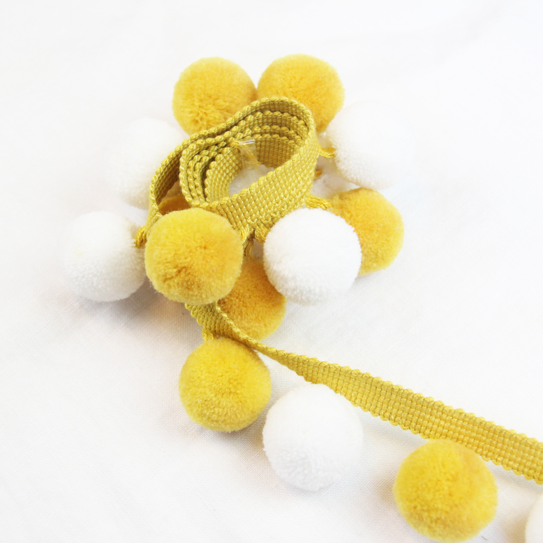 工厂定做 晴纶涤纶 窗帘沙发垫小绒球花边 毛毛球蓬蓬球流苏花边