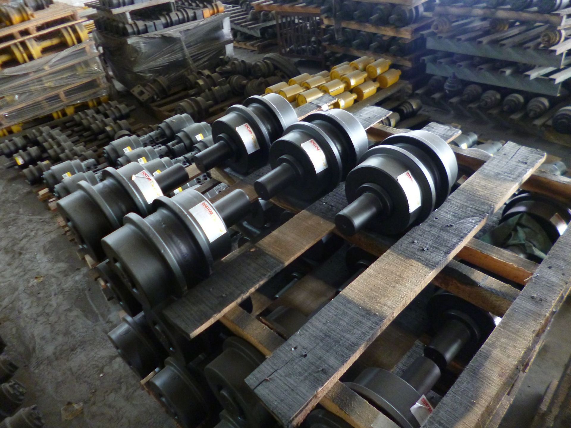 厂家供应挖掘机配件 挖机配件 底盘件 四轮一带 小松pc300托链轮