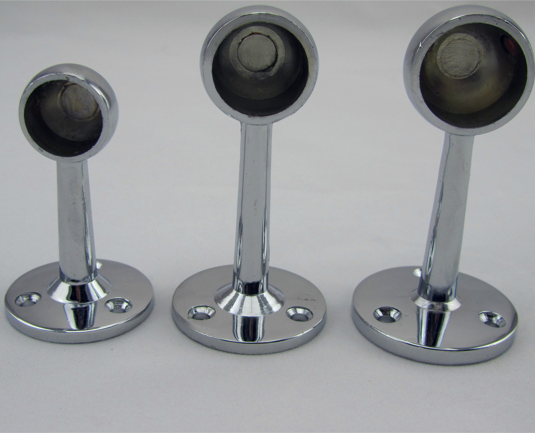 加厚毛巾支架座不锈钢管圆管固定件架配件衣柜挂衣杆底座