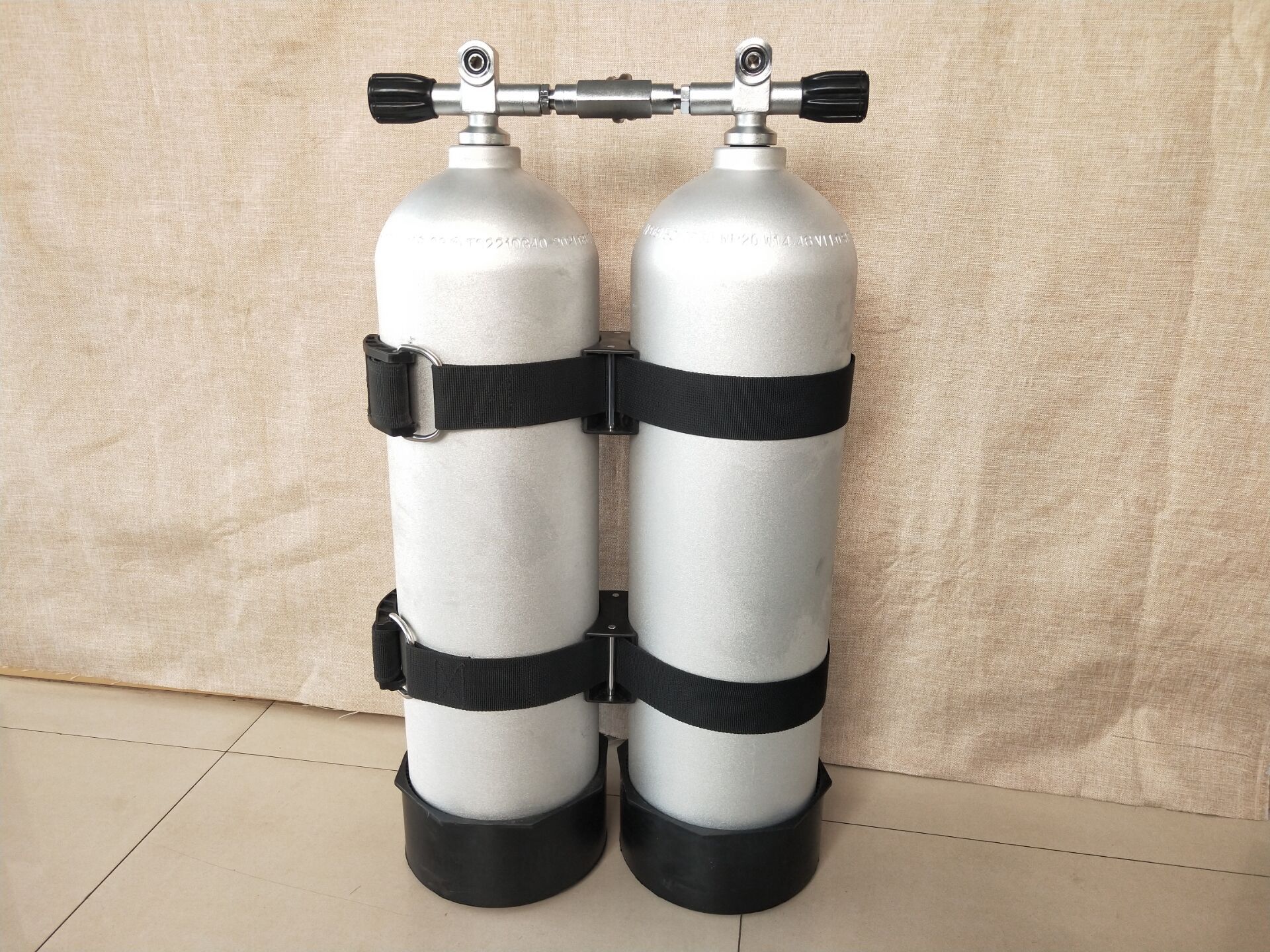 12升潜水铝合金气瓶双瓶头阀门 技术深潜水肺装备 高压氧气罐g3/4