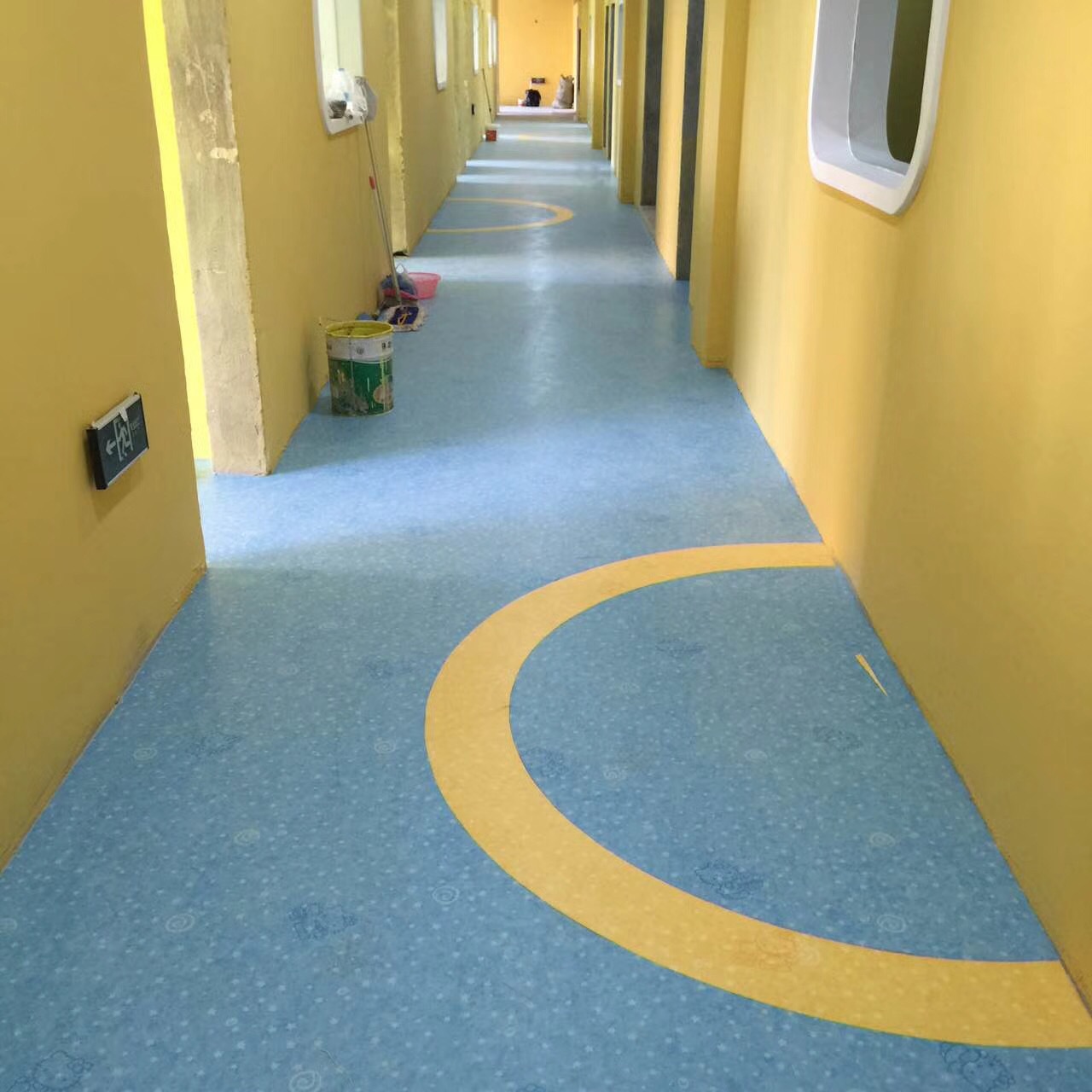 欧踏pvc塑胶地板儿童房幼儿园早教中心培训班纯色防滑耐磨地胶