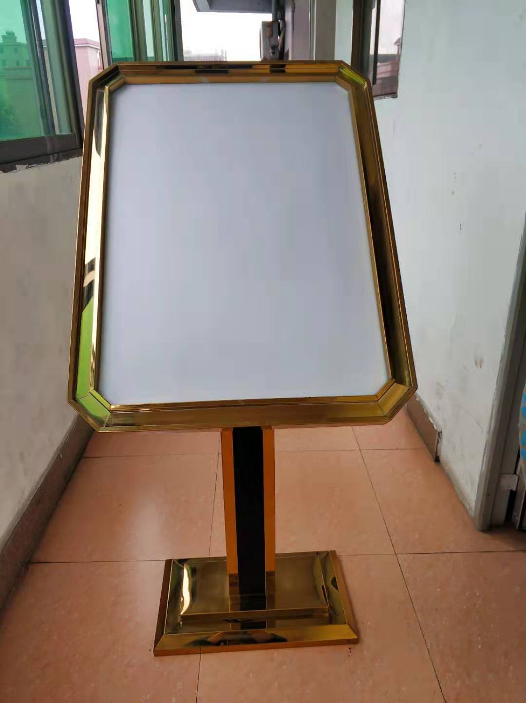 不锈钢酒店指示牌 酒店大堂用品接机牌 焊接银色欧式定制直销