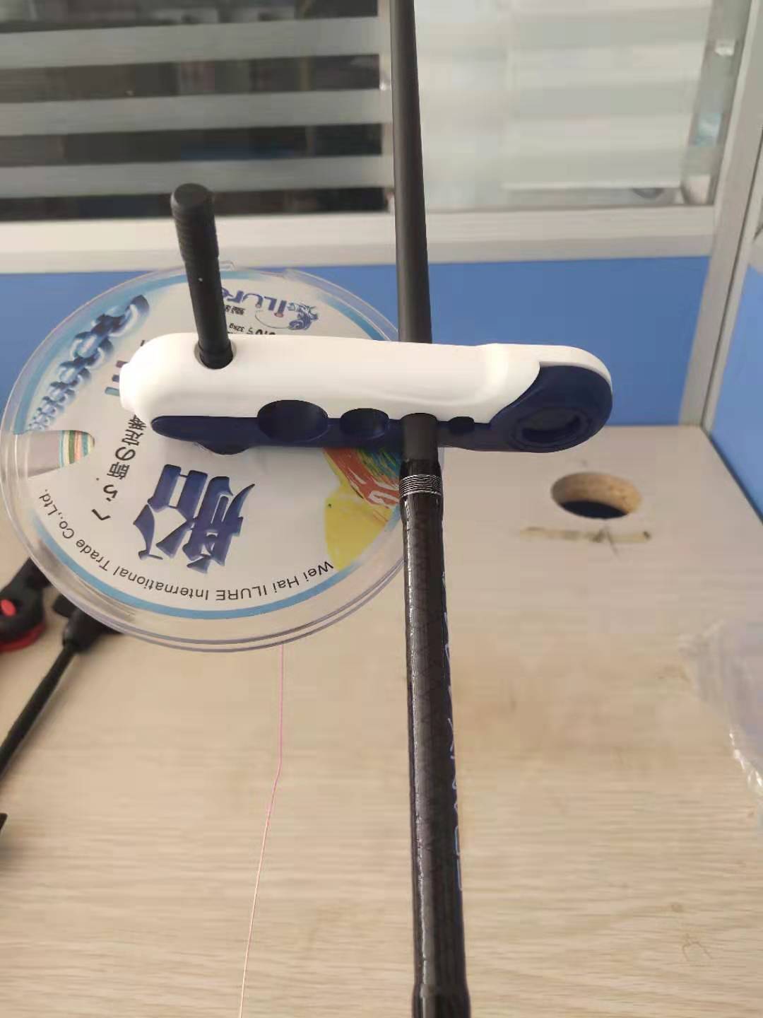 爱路亚鱼竿线轴卷线器速卖通热卖便携式简易上线器缠绕装备批发