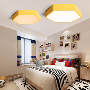 马卡龙现代简约吸顶灯创意六边形客厅卧室灯具led儿童房吸顶灯