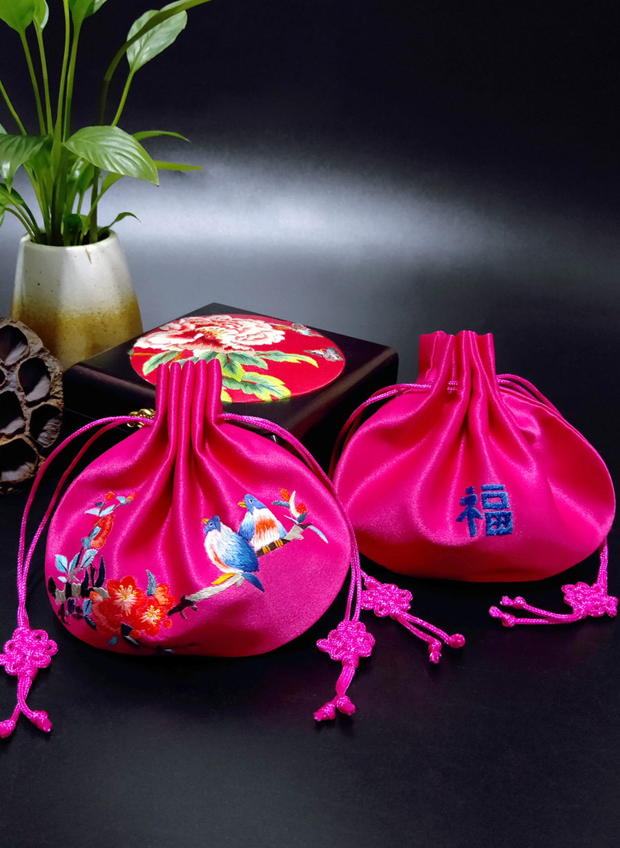 刺绣工艺品 胎毛袋福袋 汉服中式婚礼手工刺绣香囊挂件 苏绣香包