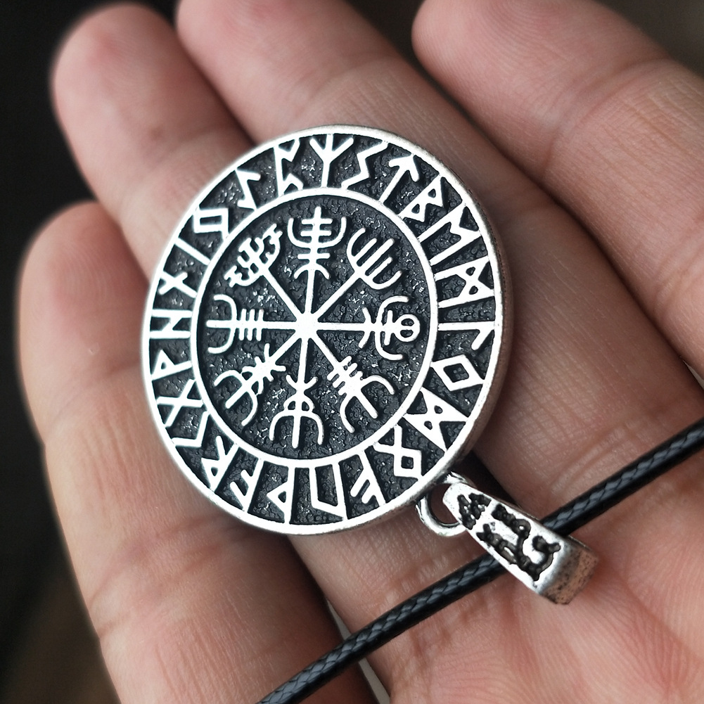 北欧符号维京人金属符文圈护符吊坠男子项链大维京指南针配饰批发