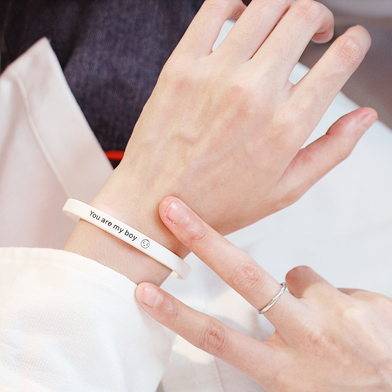 韩版潮牌男女生手环潮人网红篮球女硅胶运动个性简约学生情侣腕带