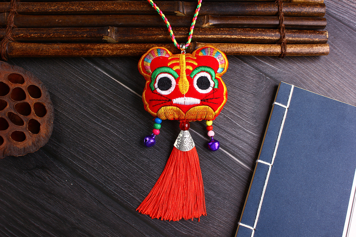 绣花虎头挂件虎头香囊端午节香包唐装配饰叫叫虎平安虎头香囊