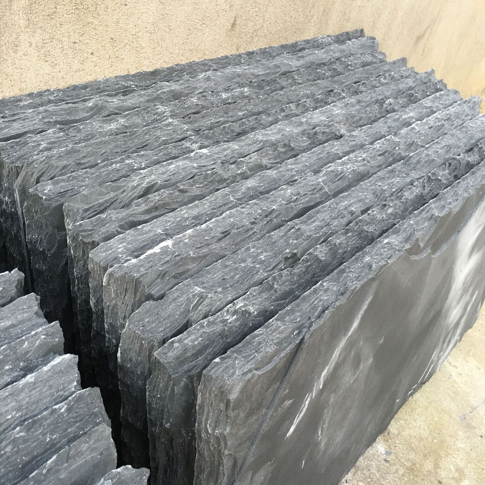 公园不规则汀步石庭院花园草坪垫脚铺路青石板户外园林踏步石地砖