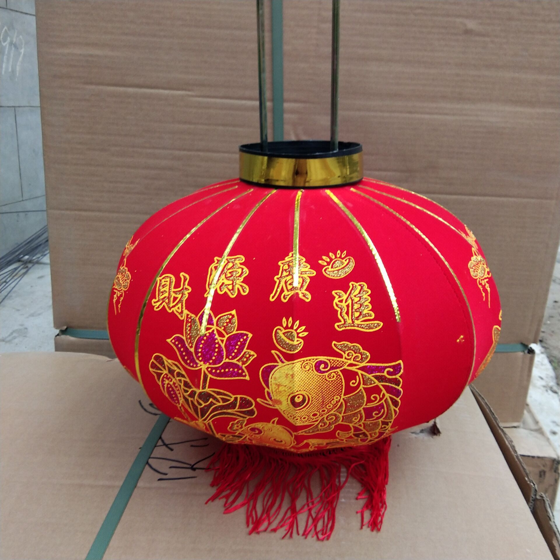 厂家直销春节高档厚植绒布金边大红短杆长杆灯笼结婚婚庆过年宫灯