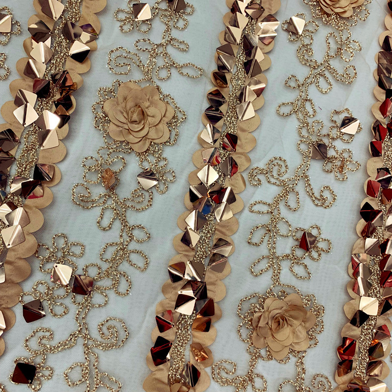 绳绣玫瑰花 方片金片绣 婚庆酒店桌布 服装面料 婚纱裙演出服布料