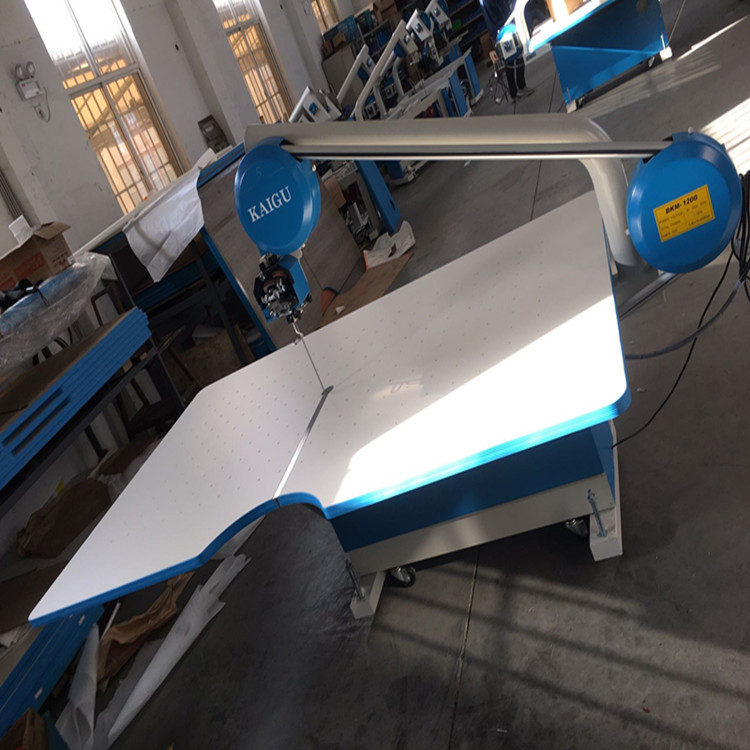 凯固龙门钢带机裁剪机切布机裁剪刀带刀钢带机气垫式台式环型刀