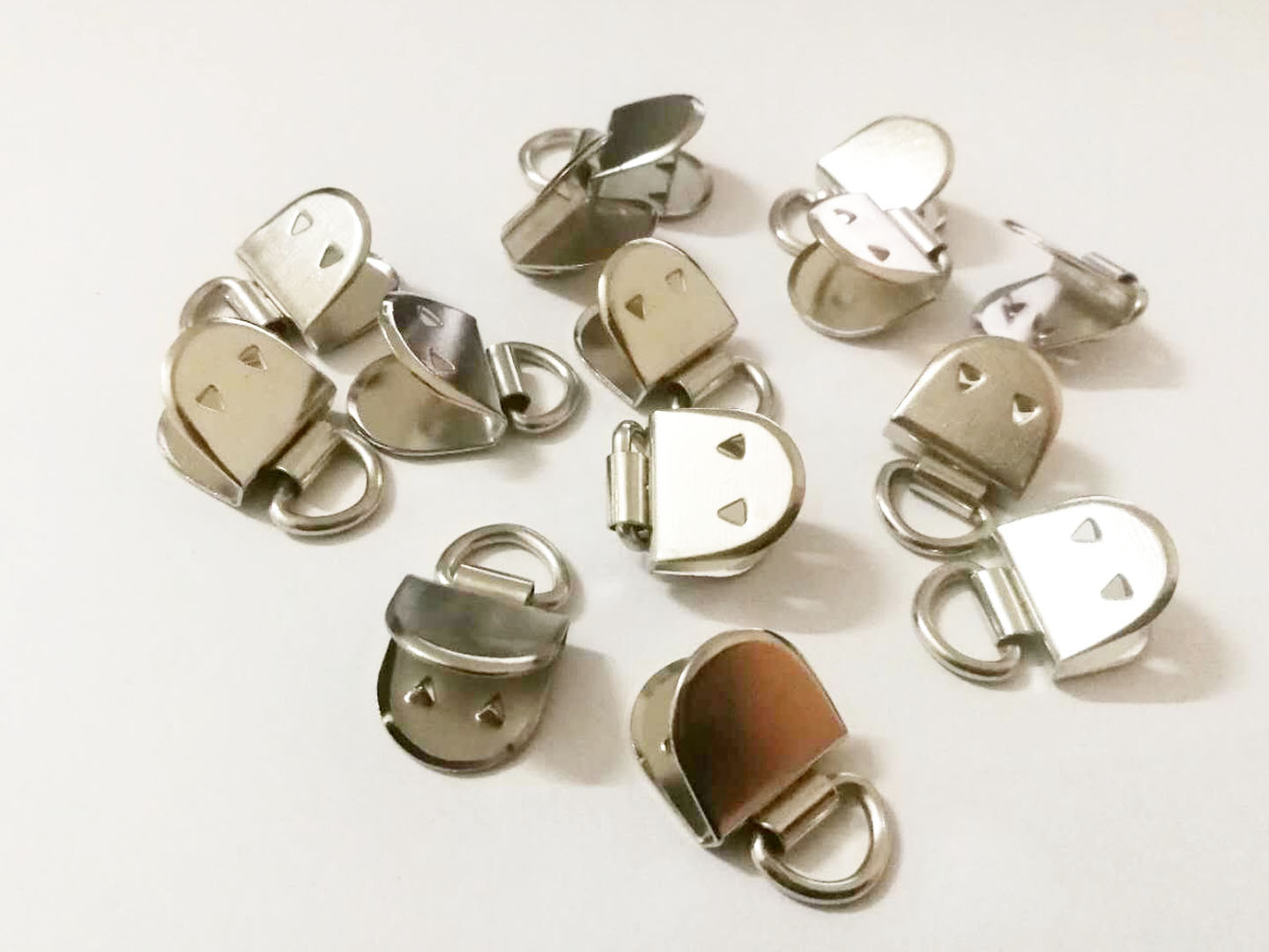 厂家直销d形扣吊夹金属织带扣 五金箱包尾夹 支持开模定做