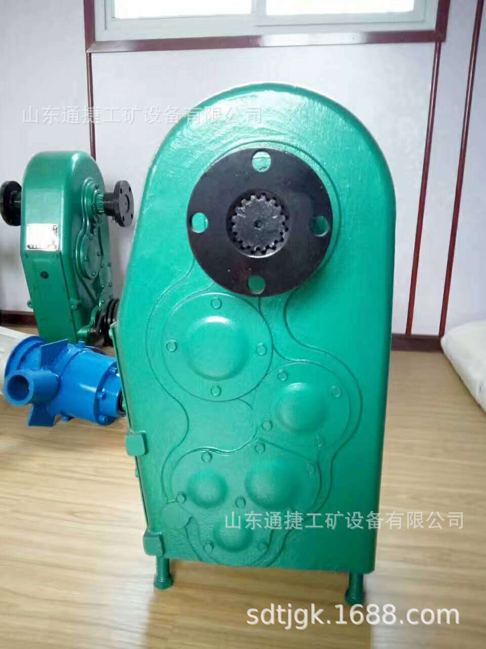 温室大棚 大五轴卷帘机 棉被草被卷帘机 大四轴侧置式卷帘机