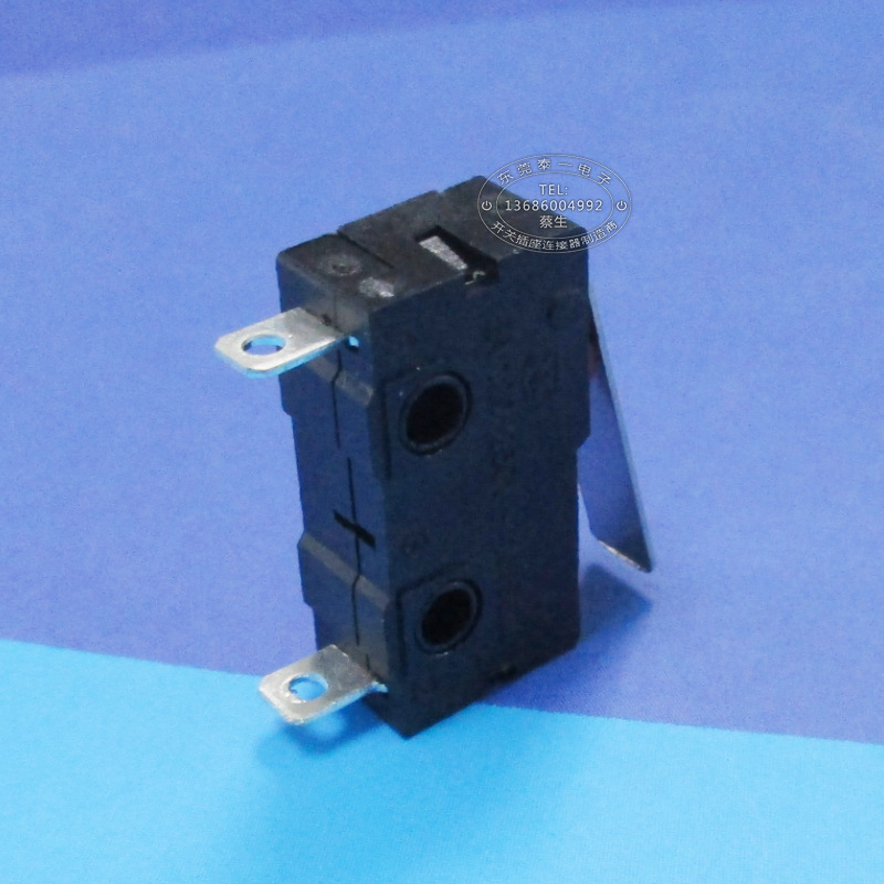 按下断电两脚小型行程开关 电路常闭合直柄两脚微动开关kw12-b-2