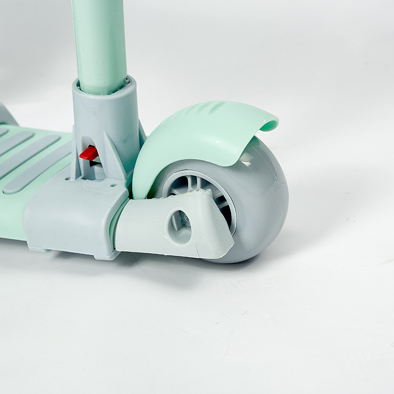 宝宝三轮闪光滑滑车儿童三合一滑板车折叠升降坐推脚踏车厂家直销