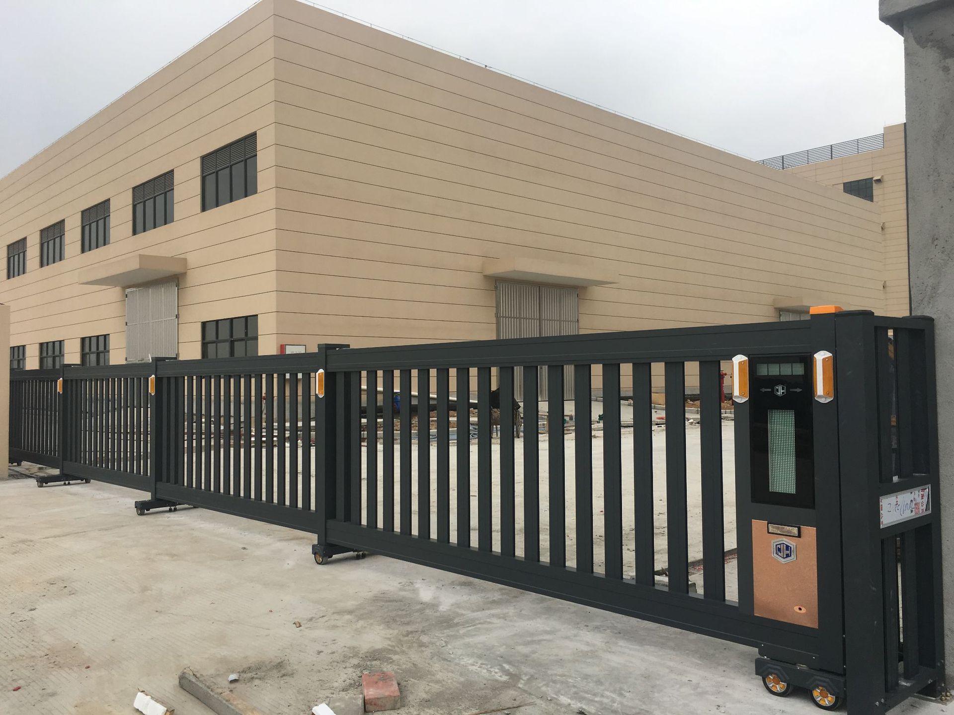 学校工厂 铝合金平移门 智能无轨段滑门自动悬浮分段折叠直线门