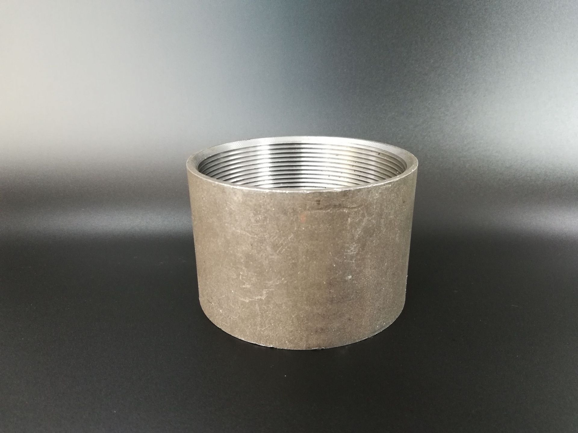 外贸货源碳钢电镀锌管箍2寸半内丝螺纹丝接头英标bsp水管接头束接