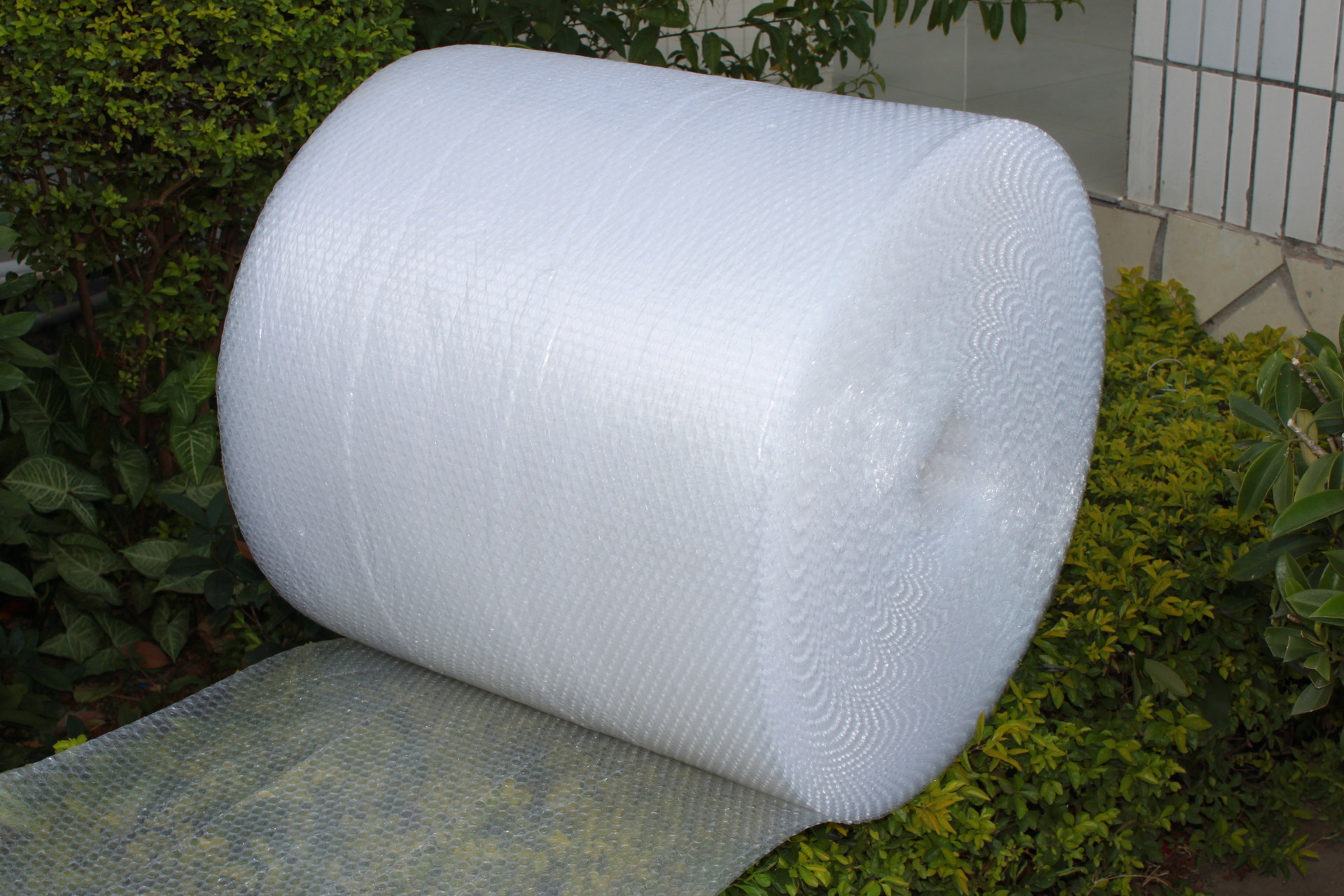 透明气泡膜厂家现货快递纸箱纸盒填充包装箱纸板气泡 袋子