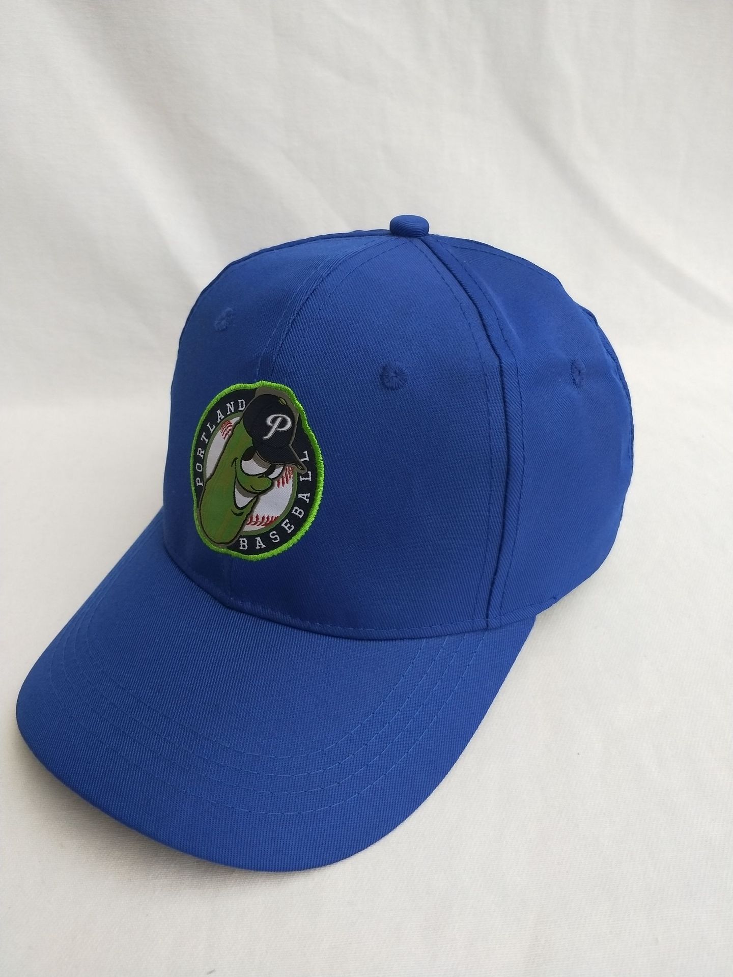 供应加工定制 涤纶布 华达呢 贴章绣花棒球帽