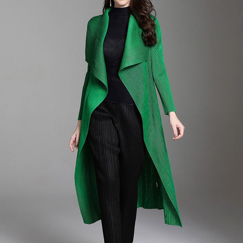 褶皱秋装新款时尚气质中长款褶皱风衣女披风宽松大码外套