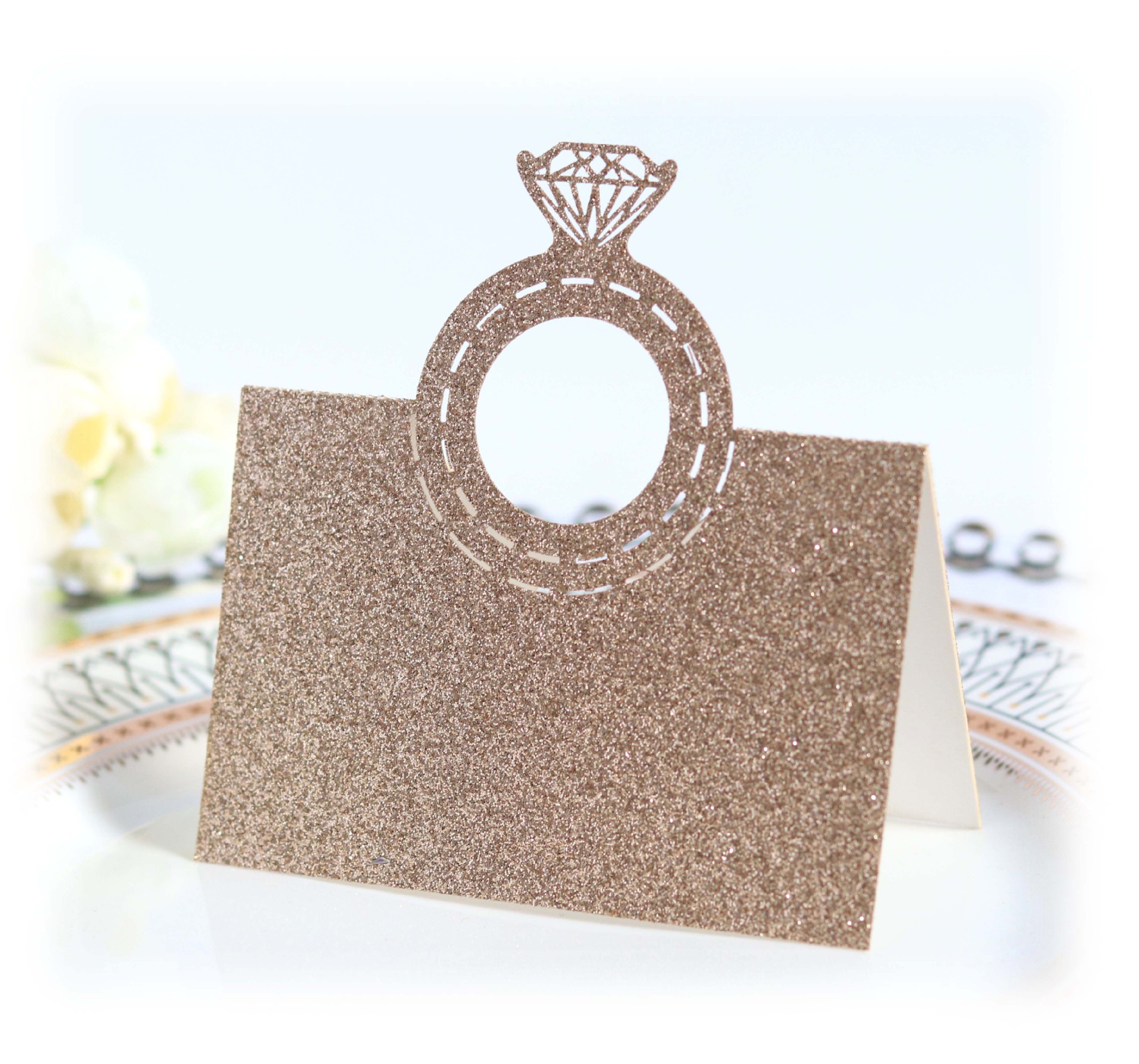 结婚钻石立体席位卡 激光镂空纸桌卡 黑色姓名座次卡 爱心卡片