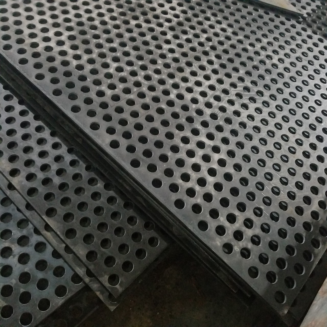 源头厂家 不锈钢冲孔网 网孔板 金属冲孔网 量大从优 接受预定