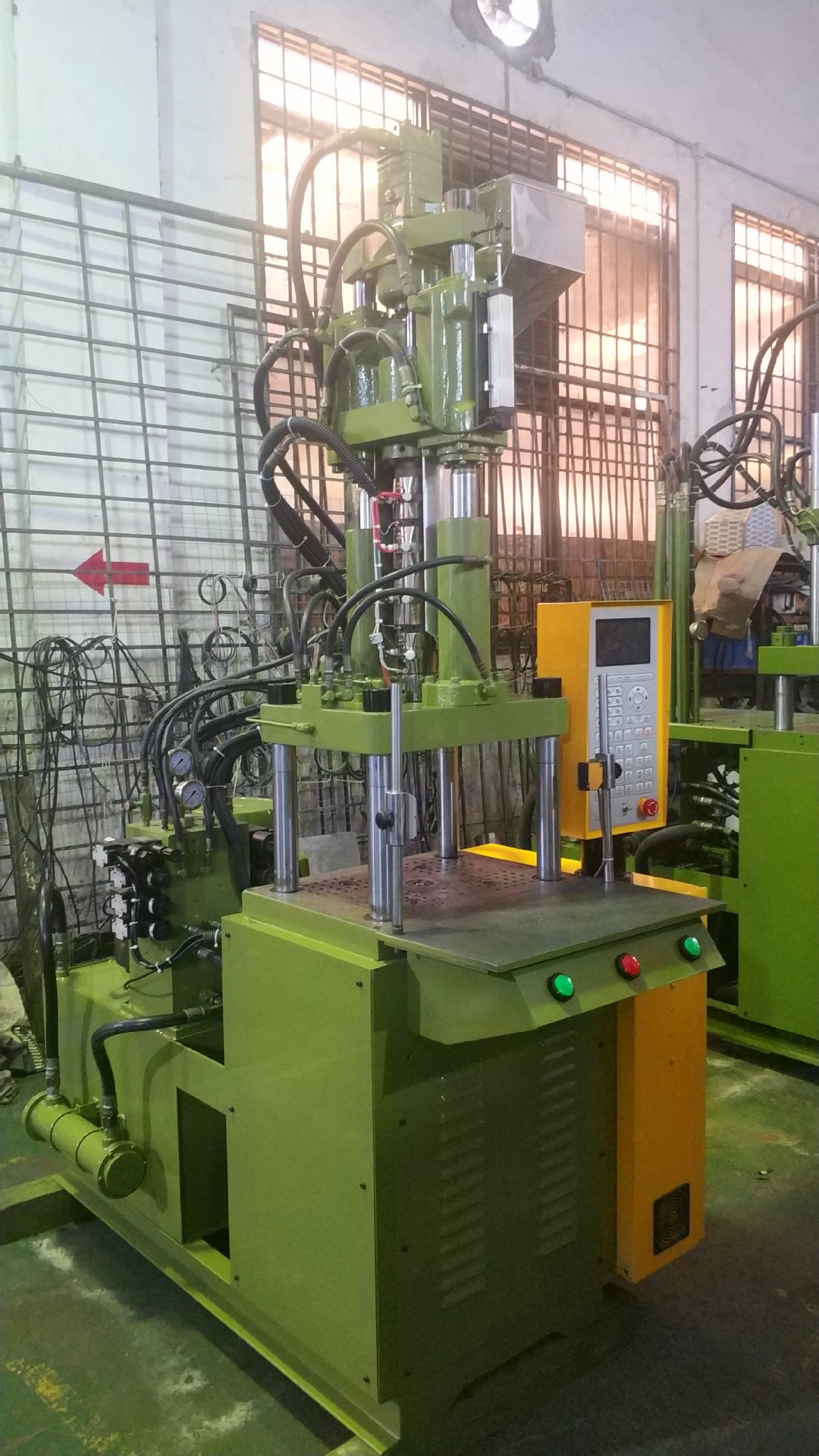 出售转让台湾今机400,45吨标准优质立式注塑机,成型机lcp专用机