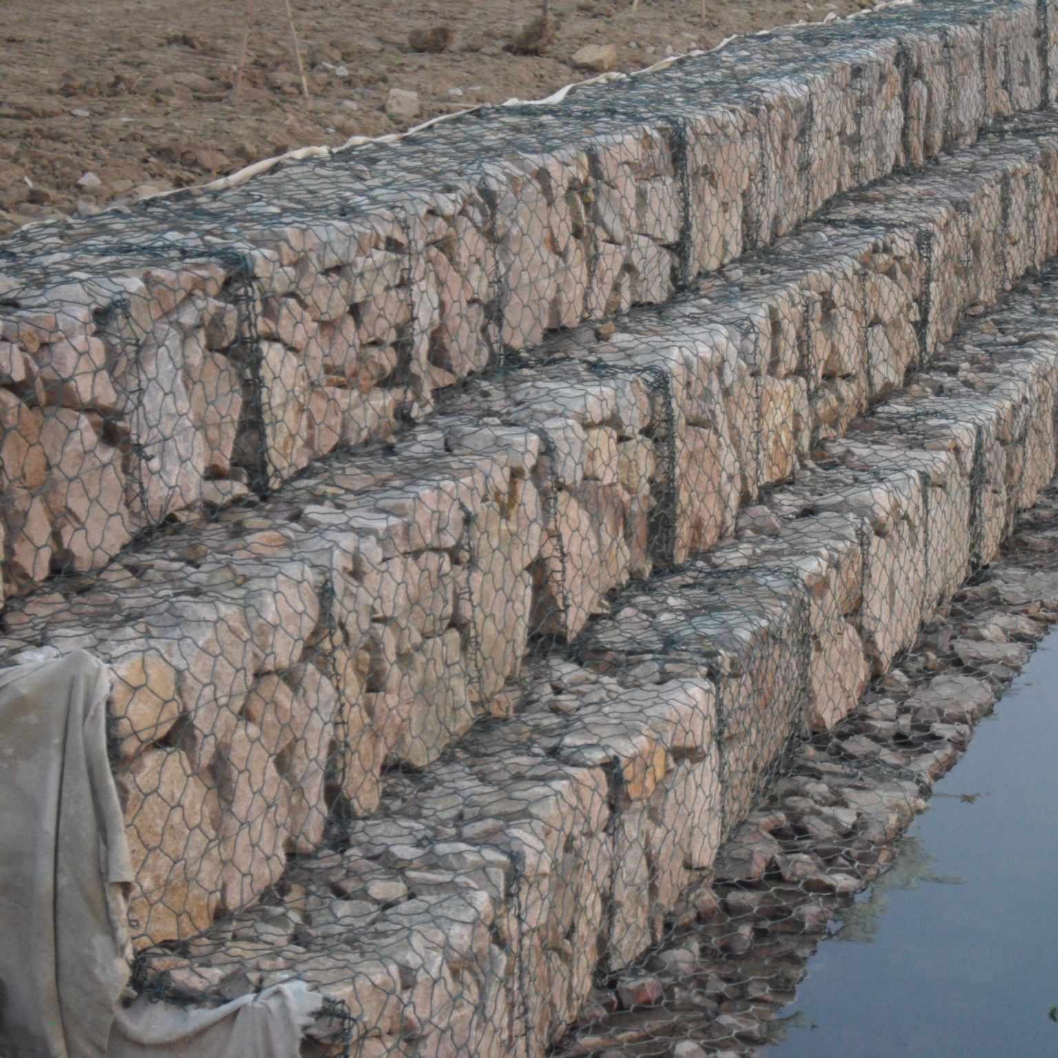 石笼护垫护坡 工厂直供 格宾六角网 抗冲刷镀高尔凡雷诺护垫-阿里巴巴