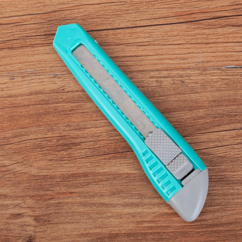 802美工刀裁圆刀壁纸刀圆规刀笔刀大号美工刀壁纸赠品