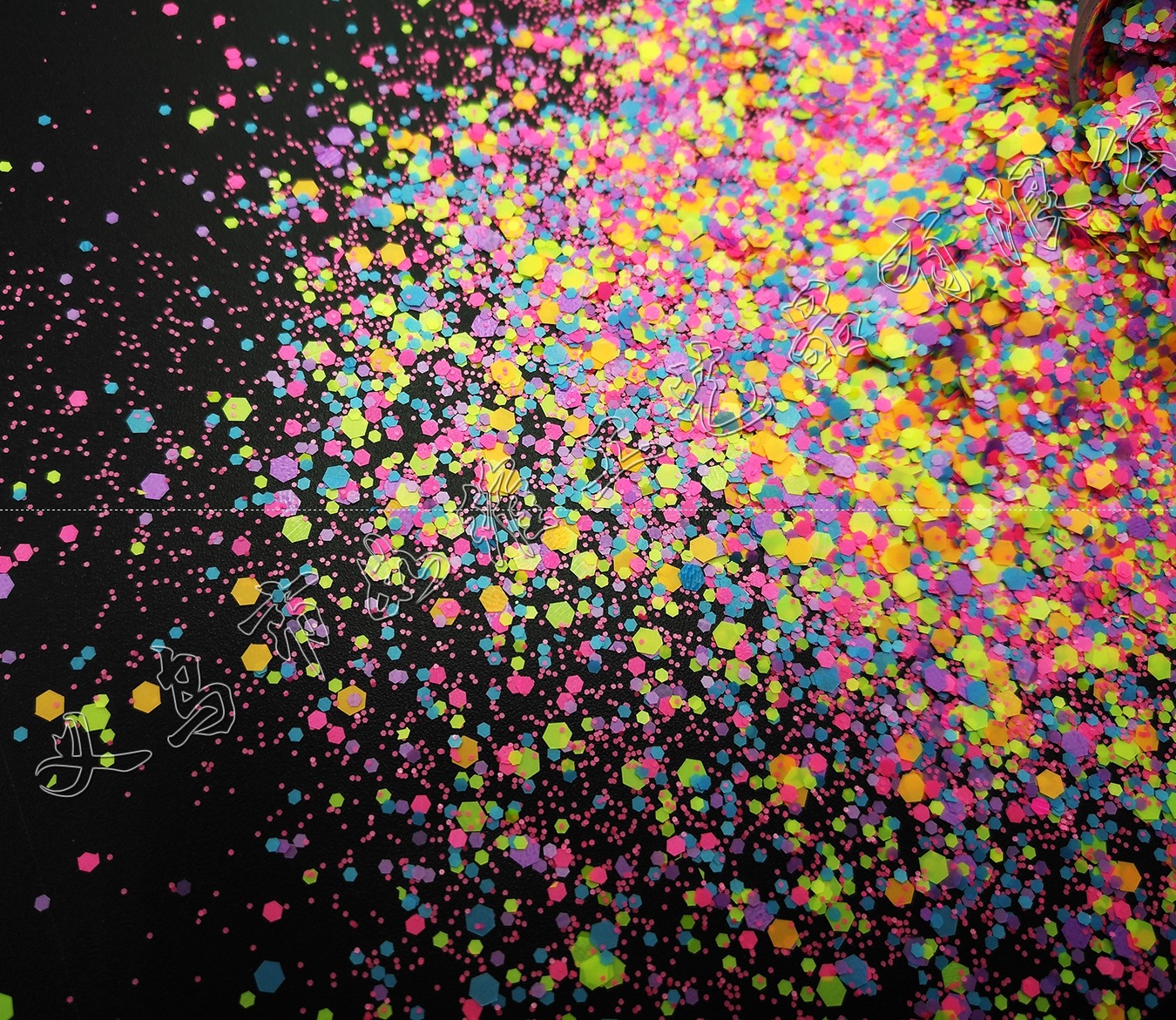 新拍-sr-12耐溶剂-荧光色混大小六角 2