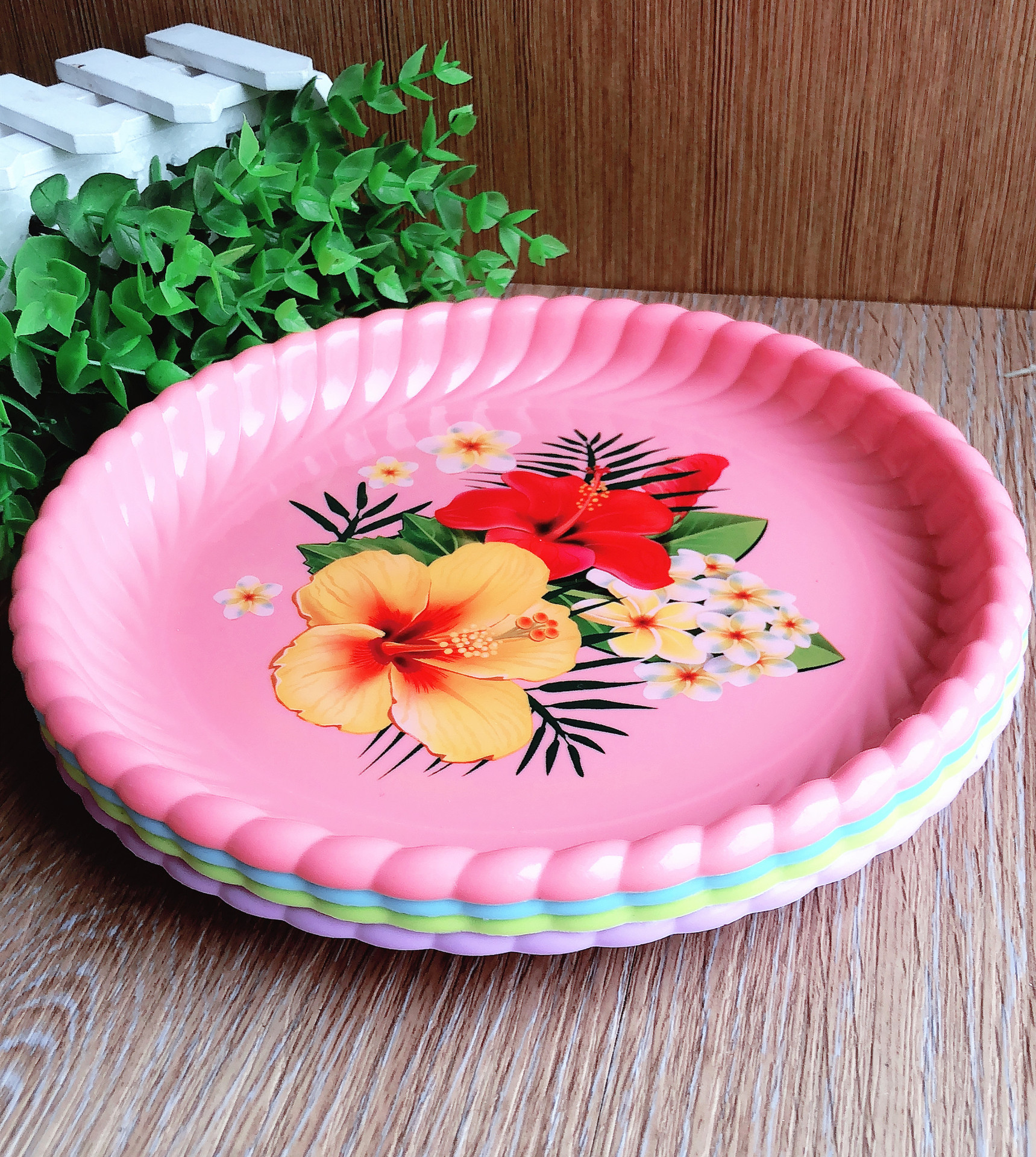 006彩色波浪边水果盘 新料水果零食盘一元店两元店百货 地摊货源