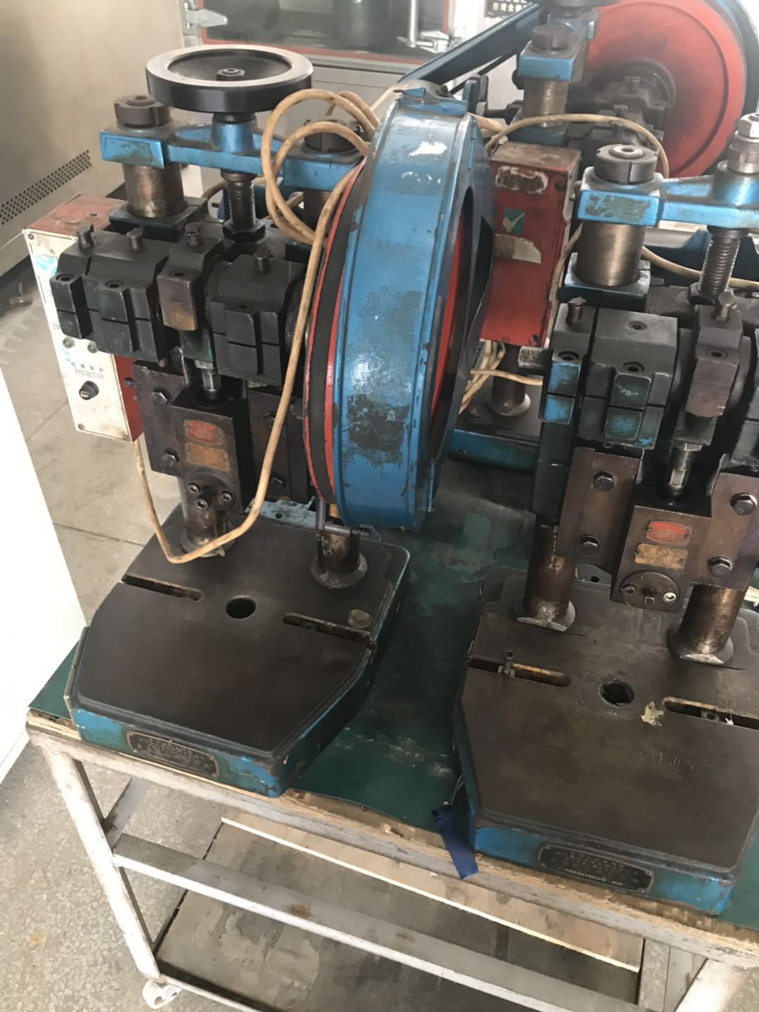 低价供应小冲床 台式冲床 金龟台式压力机