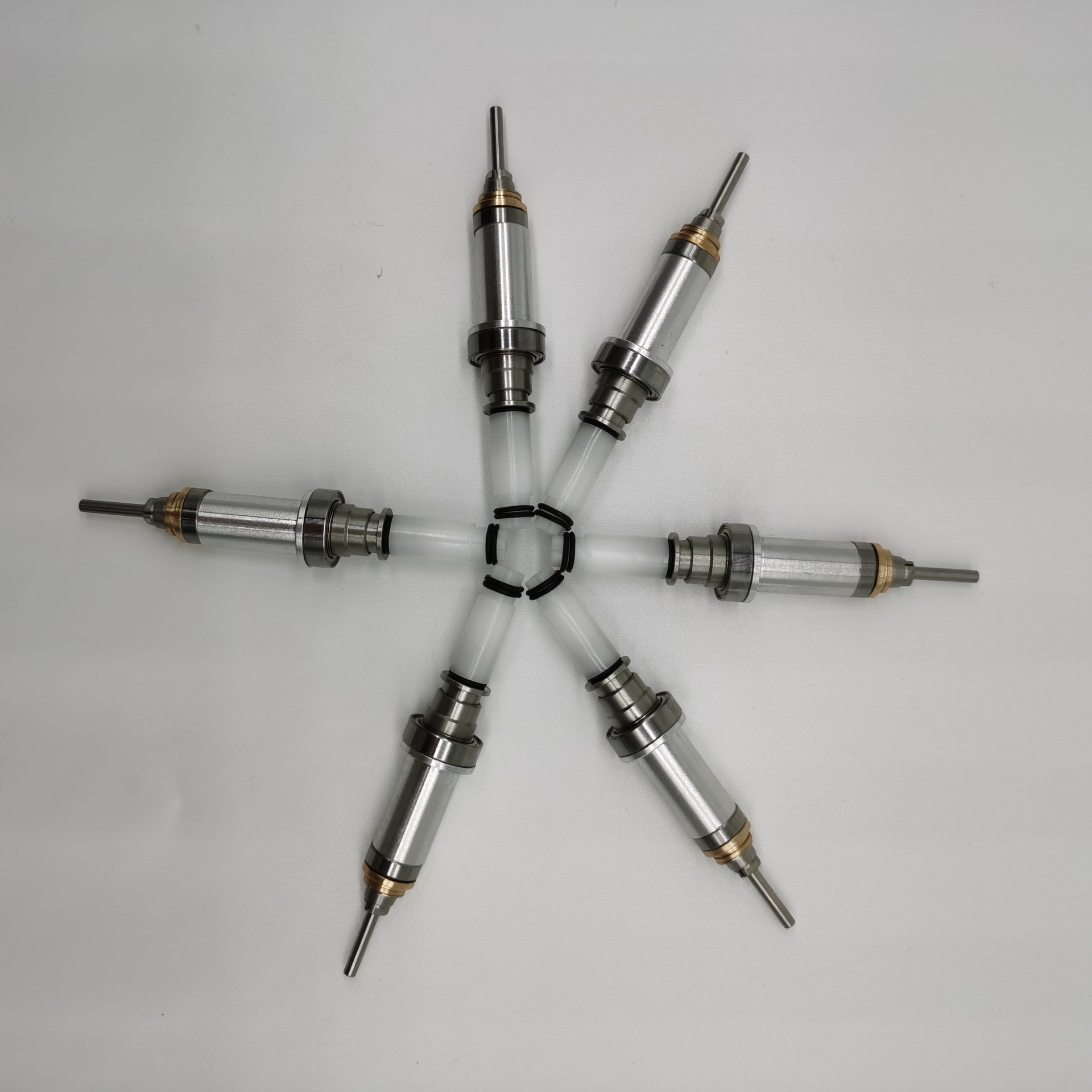 大扭矩产品特点:低噪音,高转速颜色:图片色产品名称:美甲打磨机配件