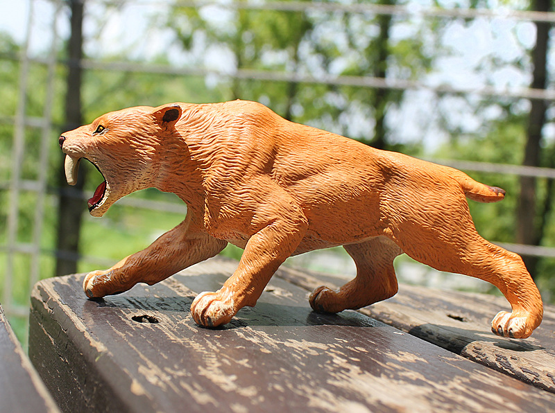 跨境热销仿真野生动物模型剑齿虎模型实心塑料儿童玩具摆件礼物