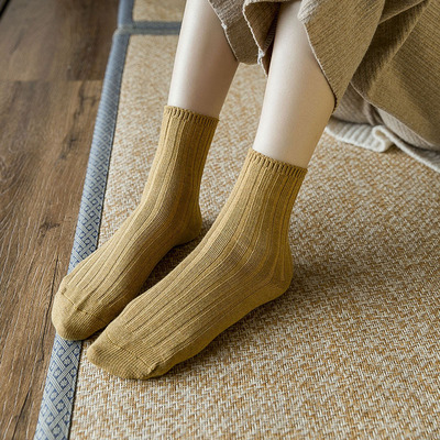 茶颜袜子批发复古粗线竖条中筒女袜时尚休闲学院风纯色女士潮袜子